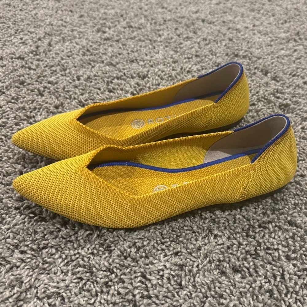 Like New Rothy's The Point flats in Marigold mustard yellow, size 7 - Picture 13 of 14